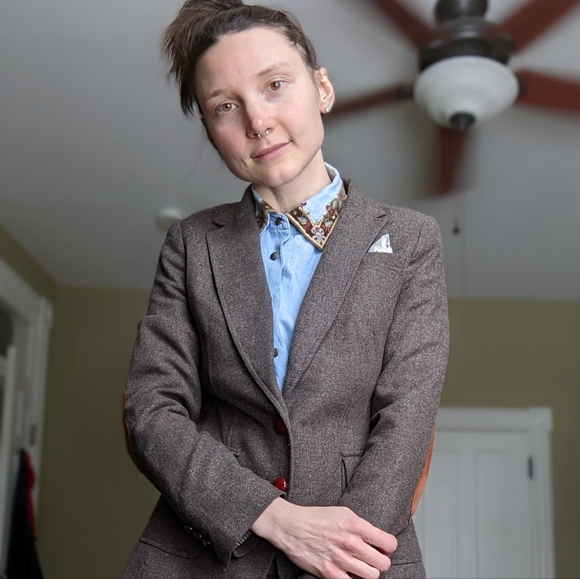 Meet your Posher, Caroline - Picture 3 of 16